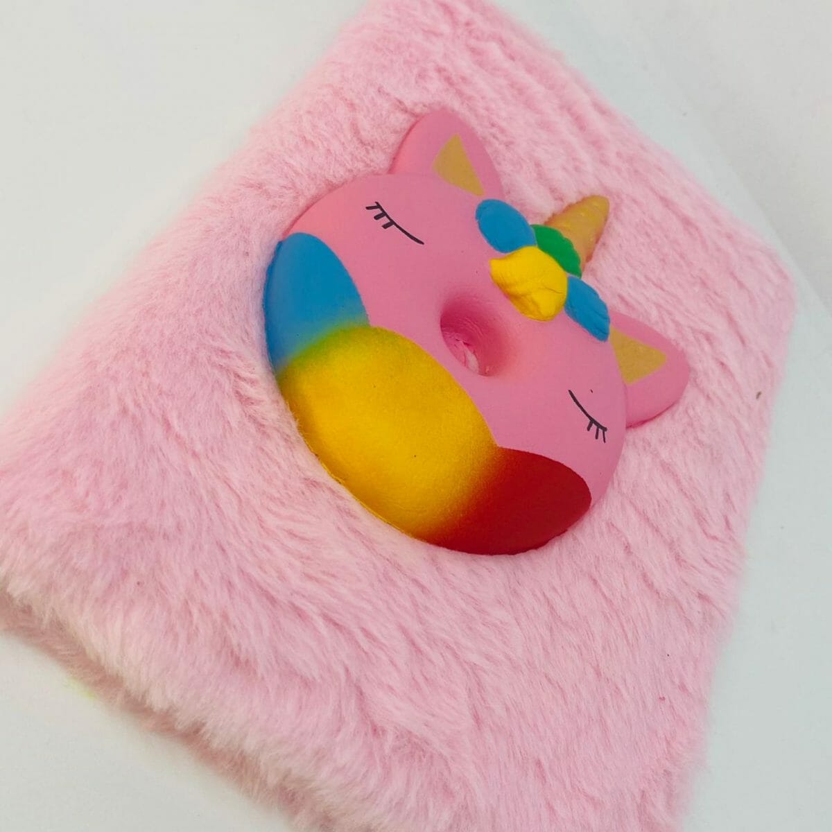 Libreta 80 Hojas Línea Horizontal Peluda con Squishy Unicornio - Imagen 2
