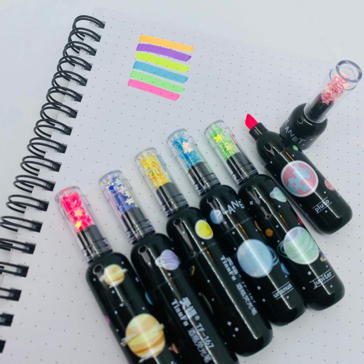 Set de 6 destacadores Tonos Fluorescentes Diseño de Planetas - Imagen 3