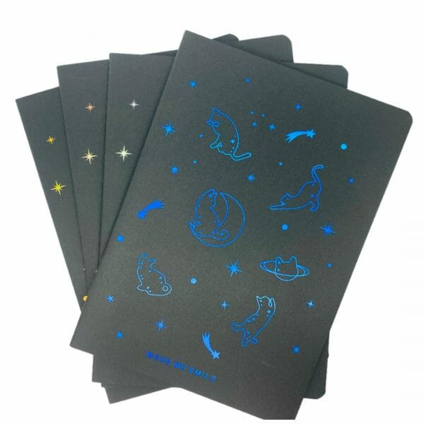 Libreta 26 Hojas Negras Lisas Modelo Universo de Gatito (Elige Diseño)