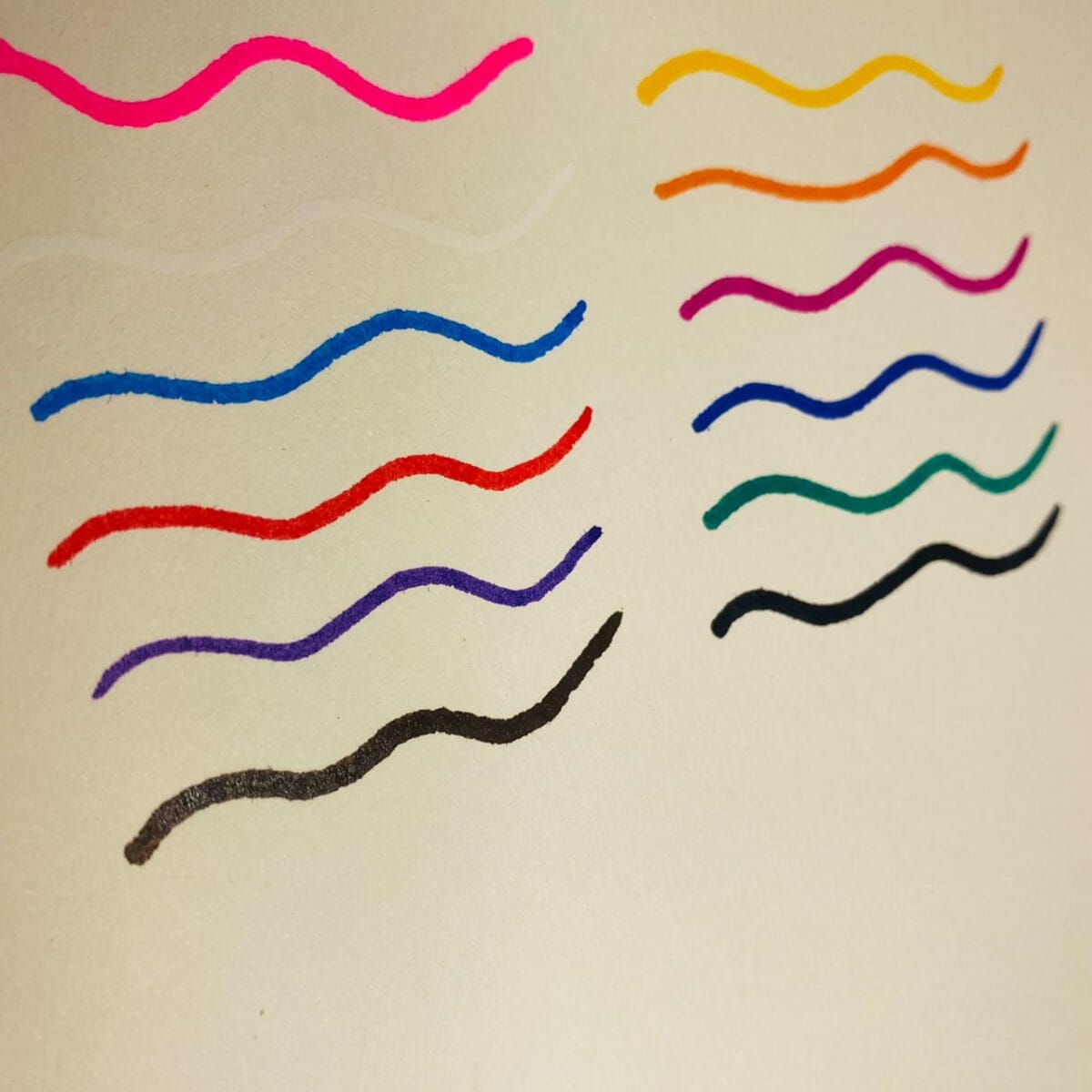 Set de 12 Marcadores Acrílicos a Base de Agua Bestdi - Imagen 4