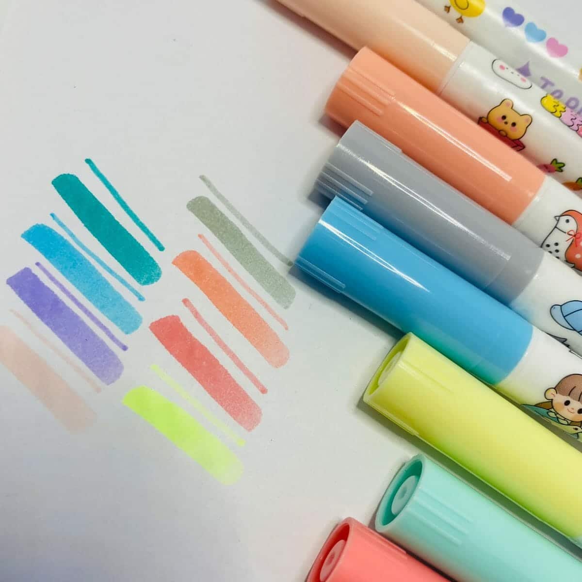 Set de 8 Marcadores Punta Fina y Punta Pincel Tonos Pasteles Diseño Kawaii - Imagen 5