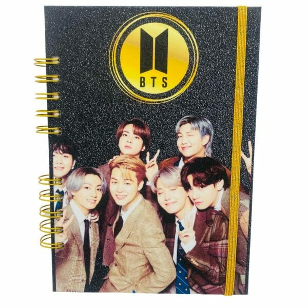 Cuaderno A5 100 Hojas Cuadriculadas 7mm Diseño BTS