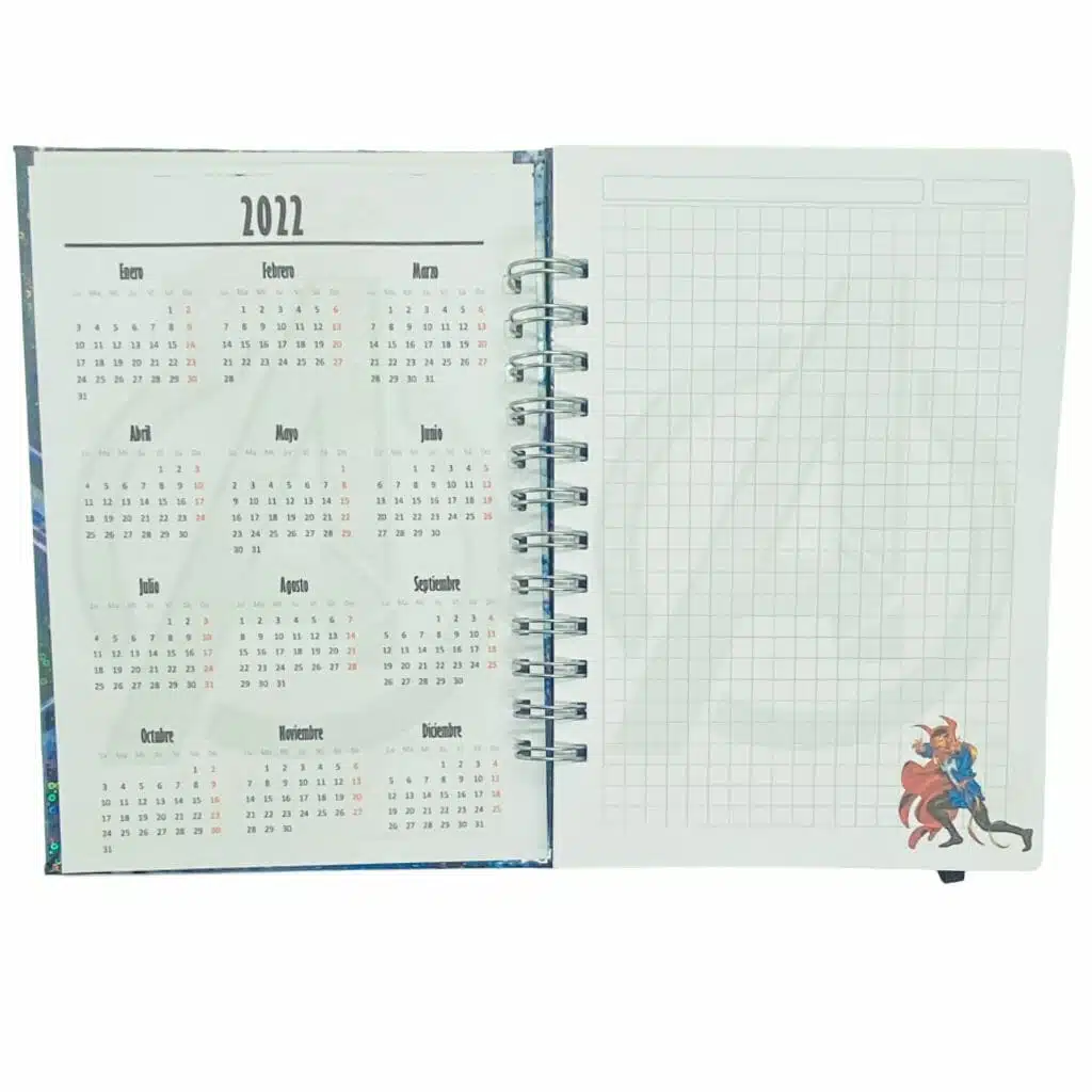 Cuaderno A5 100 Hojas Cuadriculadas 7mm Diseño de Avengers - Imagen 5