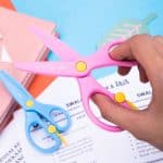 Tijera Plástica Punta Roma Bumpees Deli (Elige Color) - Imagen 2