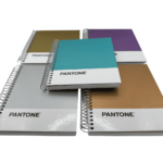 Cuaderno Pocket 100 Hojas Cuadriculadas 5mm Metalizado Pantone (Elige Color) - Imagen 2